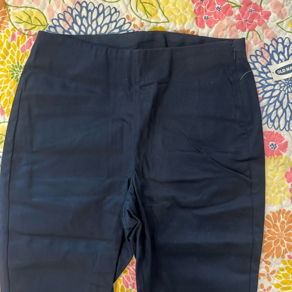 NWT size 4 navy old navy pants